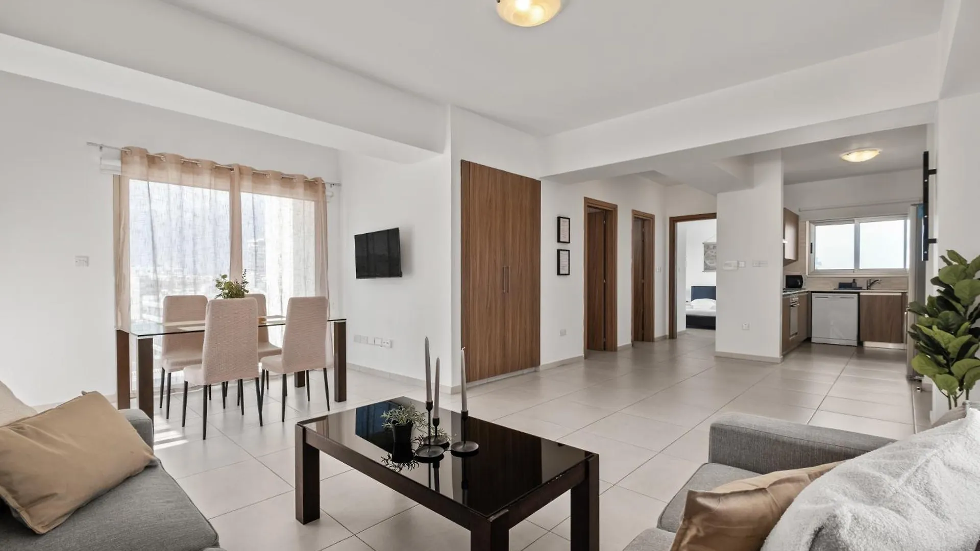 Apartment Downtown 2 Bedroom Penthouse Larnaka